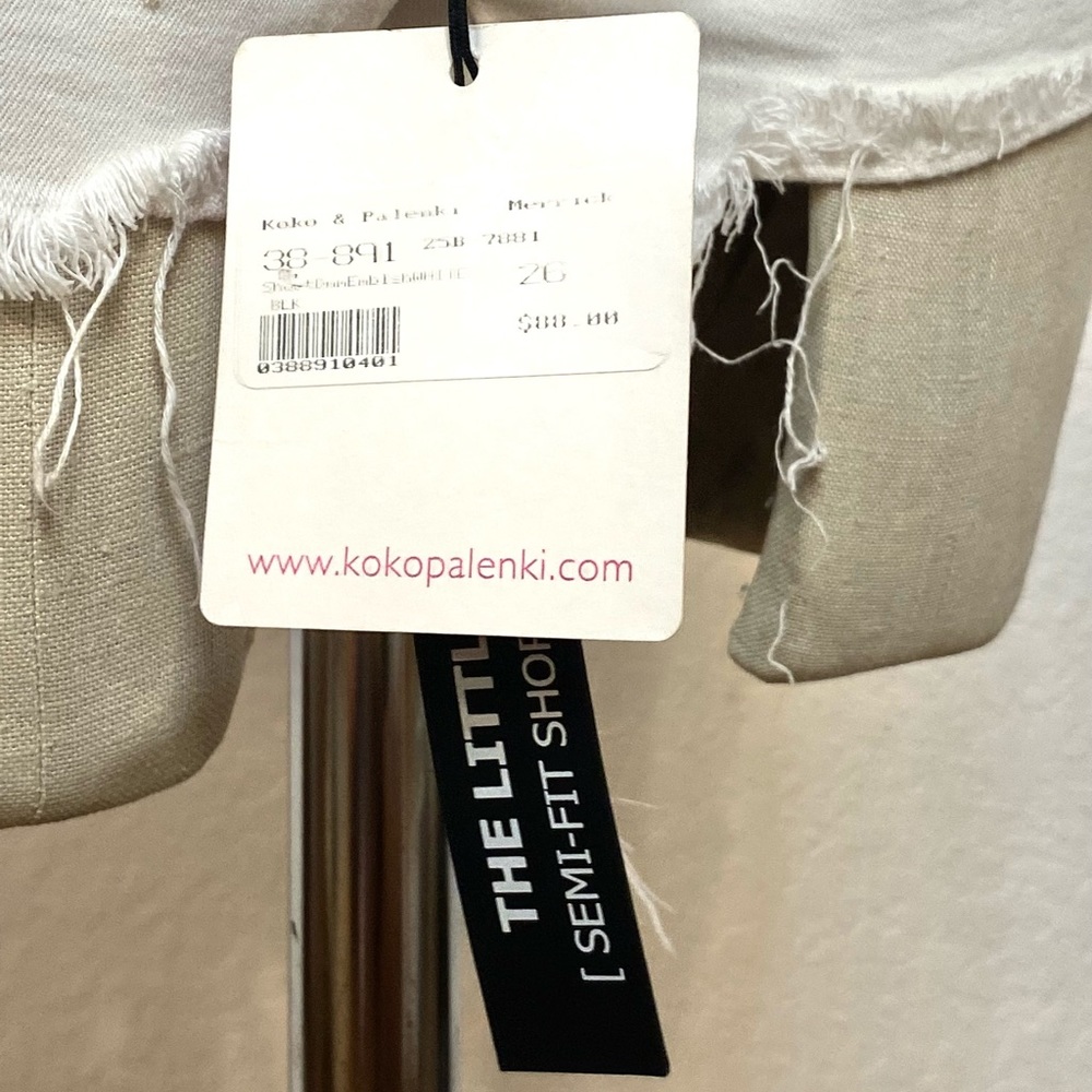 WITH TAGS Blank NYC Denim Little Queenie Shorts - Picture 8 of 12